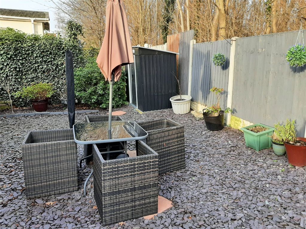 Property photo 3 of 12 Garden