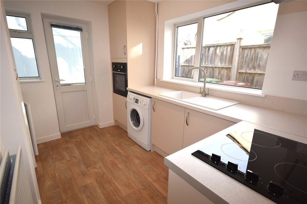 Property photo 2 of 18 Picture No. 30