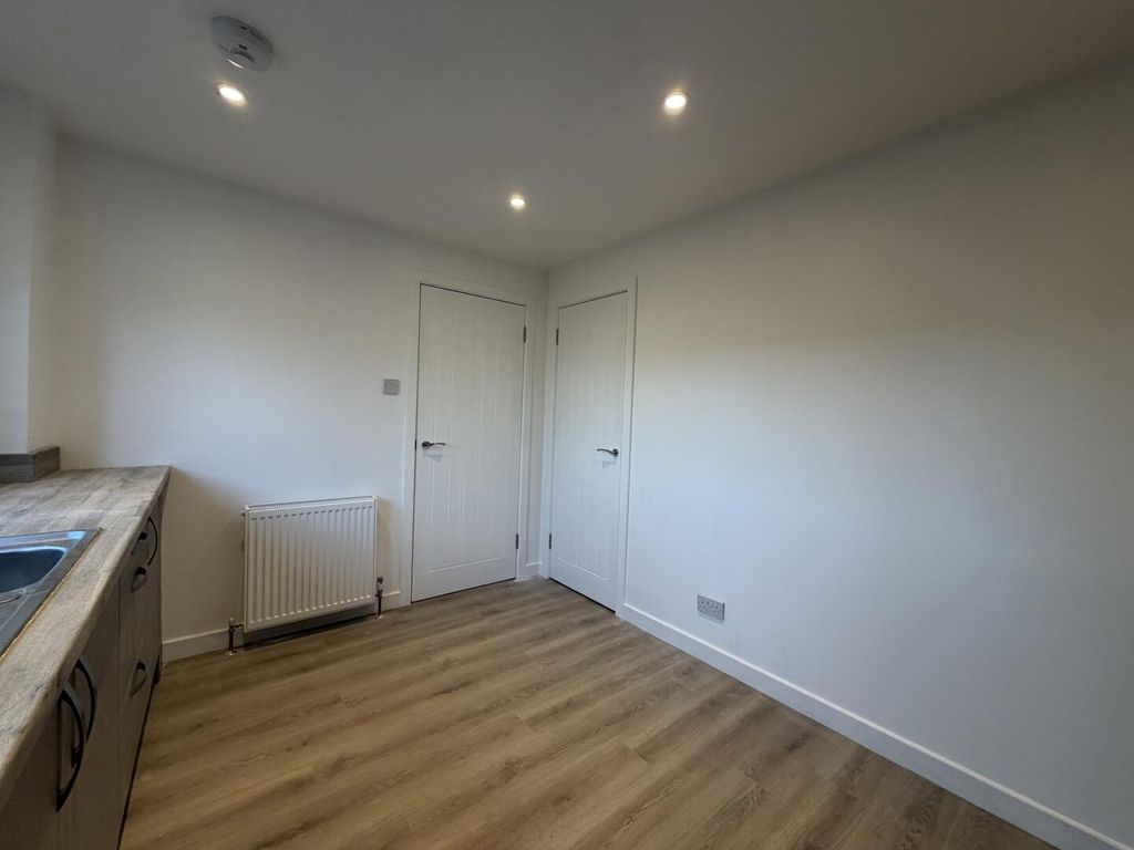 Property photo 3 of 13 Kitchen