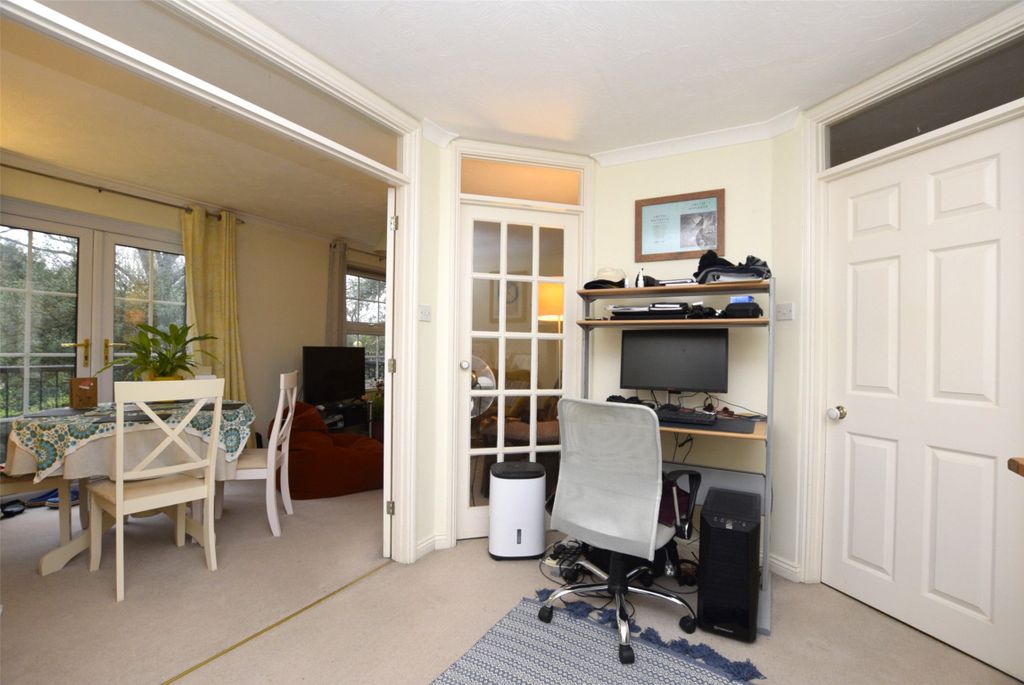 Property photo 3 of 8 Hallway