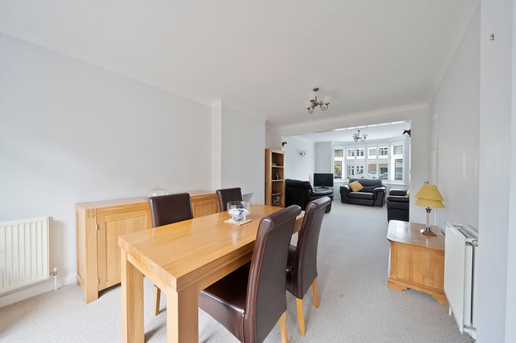 Property photo 3 of 21