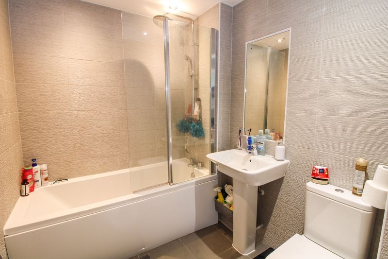 Property photo 2 of 6 Bathroom