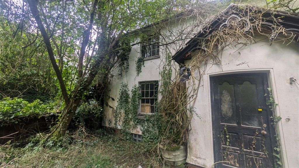Property photo 1 of 10 Front Elevation