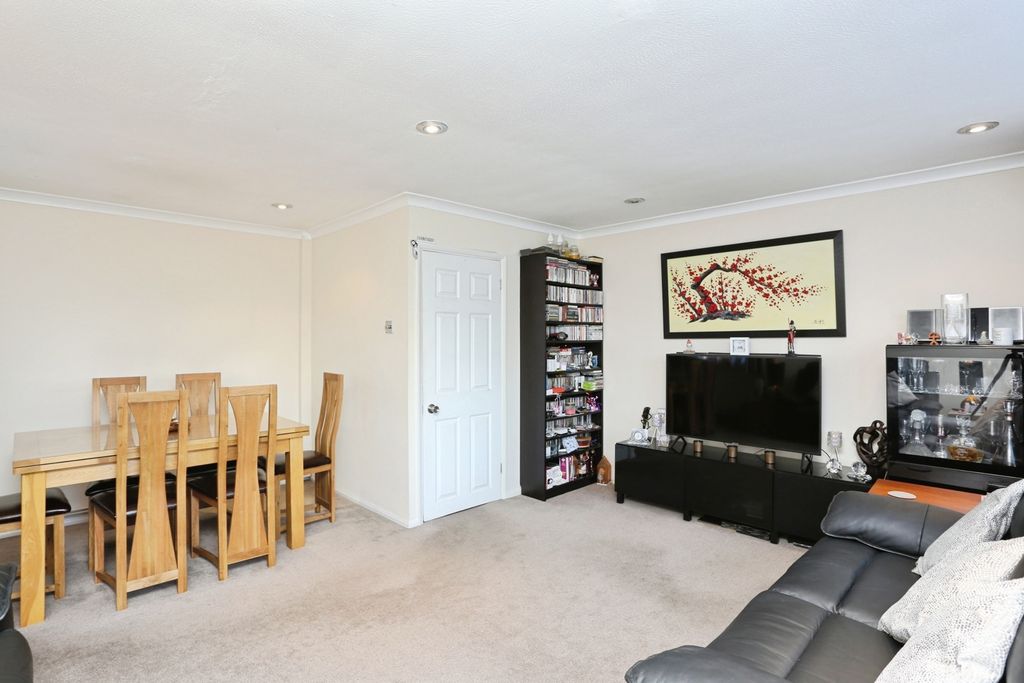 Property photo 3 of 13 Photo