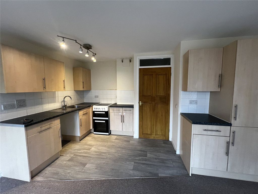 Property photo 2 of 10 Picture No. 01