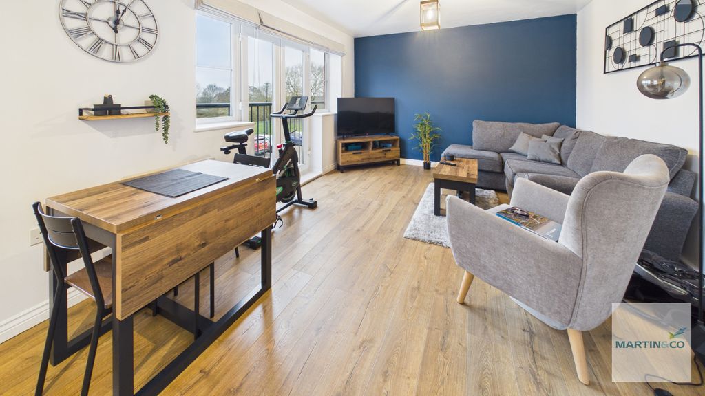 Property photo 2 of 21 Cam03663G0-Pr0246-Still019