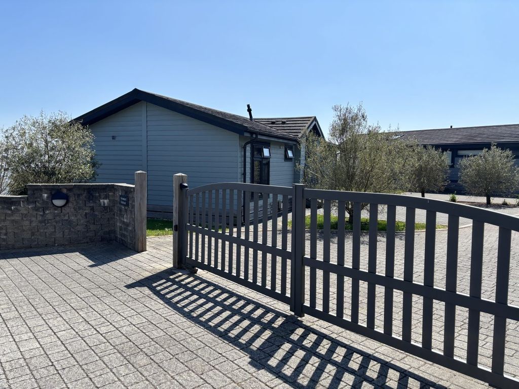 Property photo 3 of 10 Coast View Holiday Park