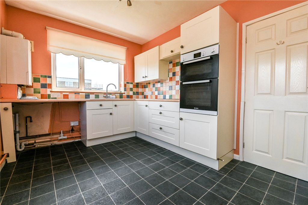 Property photo 3 of 18 Picture No. 06