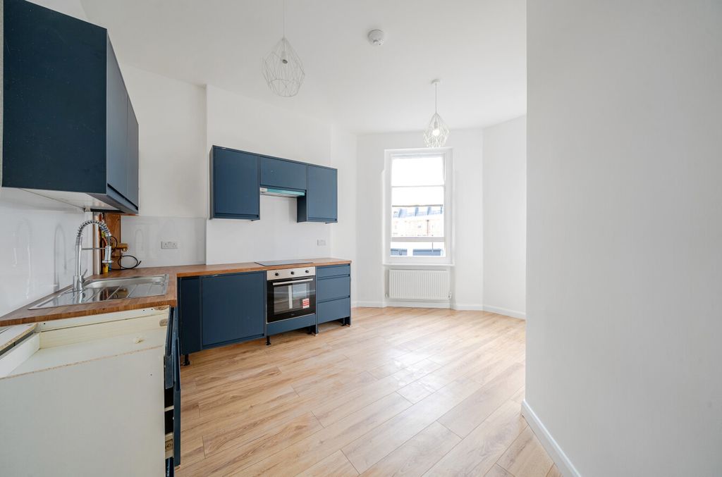 Property photo 2 of 8 1362965-5-68F8B95...