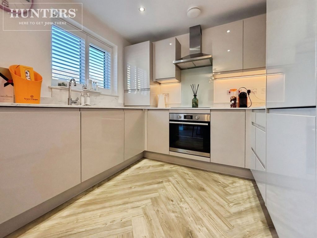 Property photo 2 of 18 Pbox-Img.Jpg