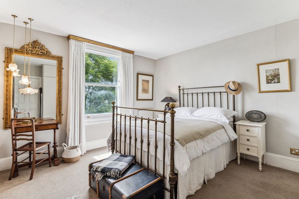 Property photo 3 of 15 Picture No. 12