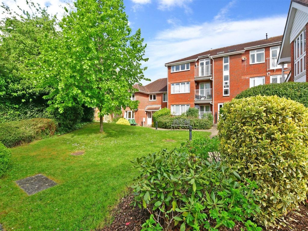 Property photo 1 of 11 Front