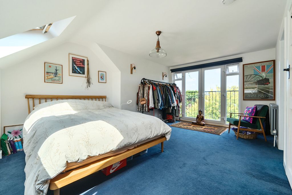 Property photo 3 of 28 1324423-1-6874ee8...