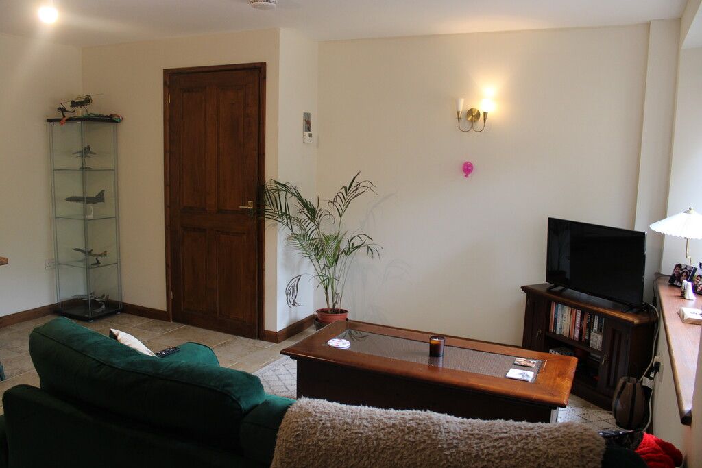 Property photo 2 of 8 Lounge