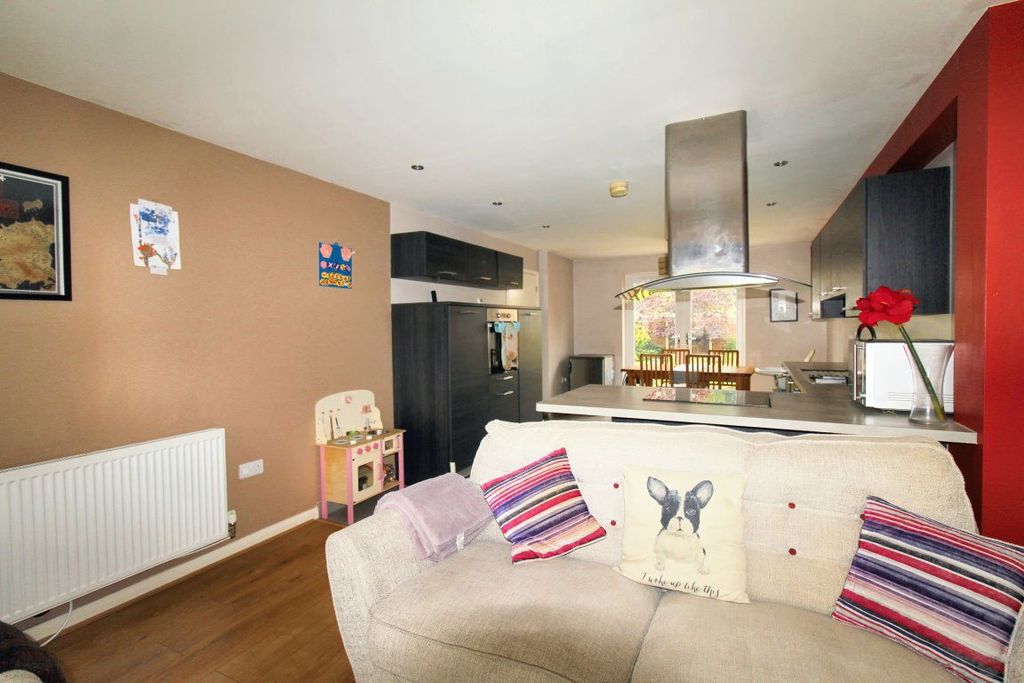 Property photo 3 of 13