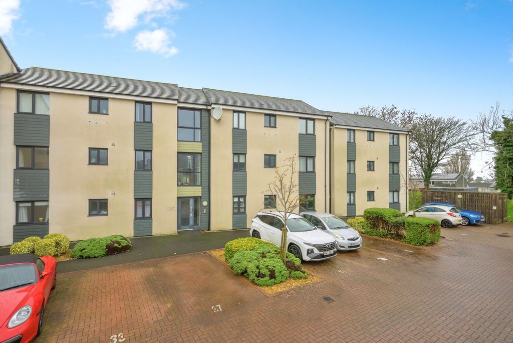 Property photo 1 of 17 Photo