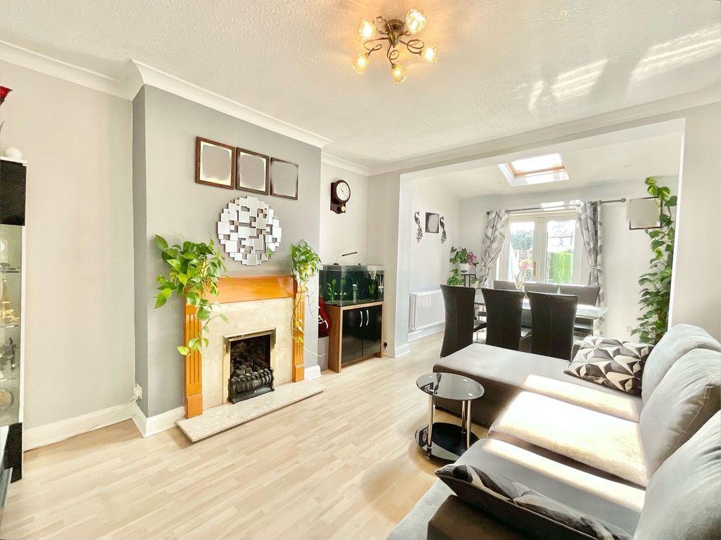 Property photo 2 of 22