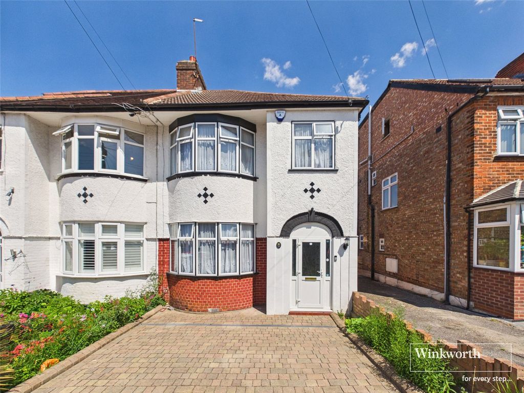 Property photo 1 of 12 External