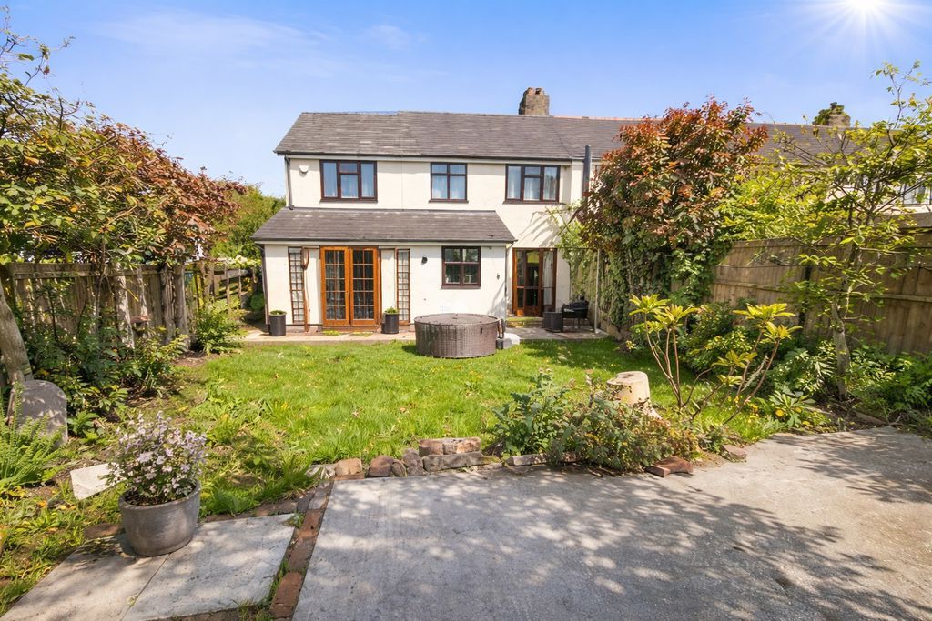 Property photo 2 of 14 Photo 2