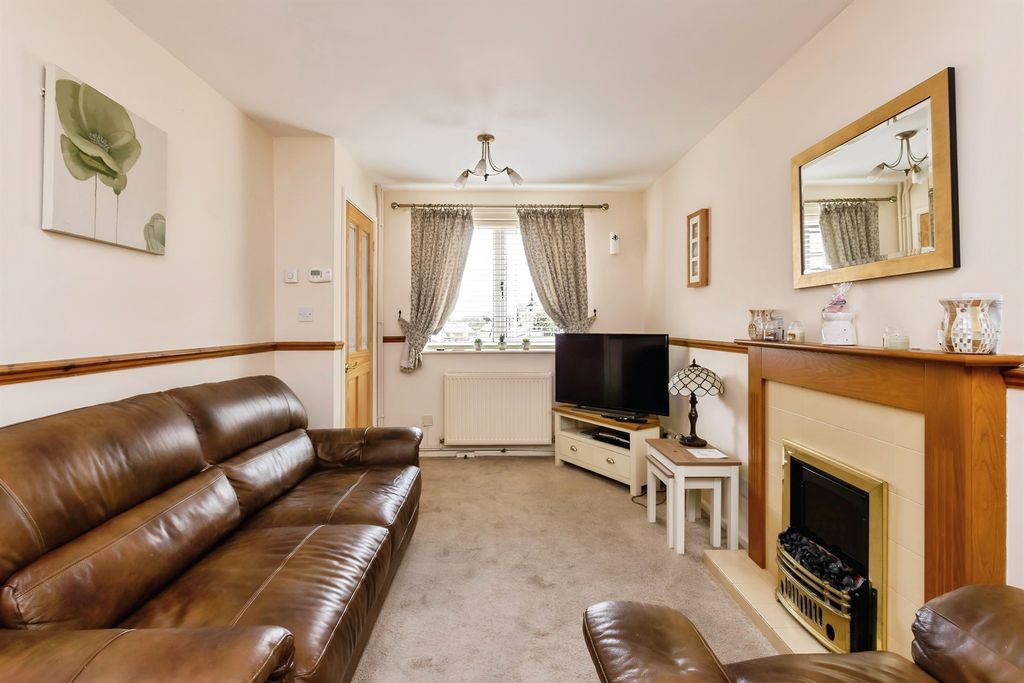 Property photo 3 of 17