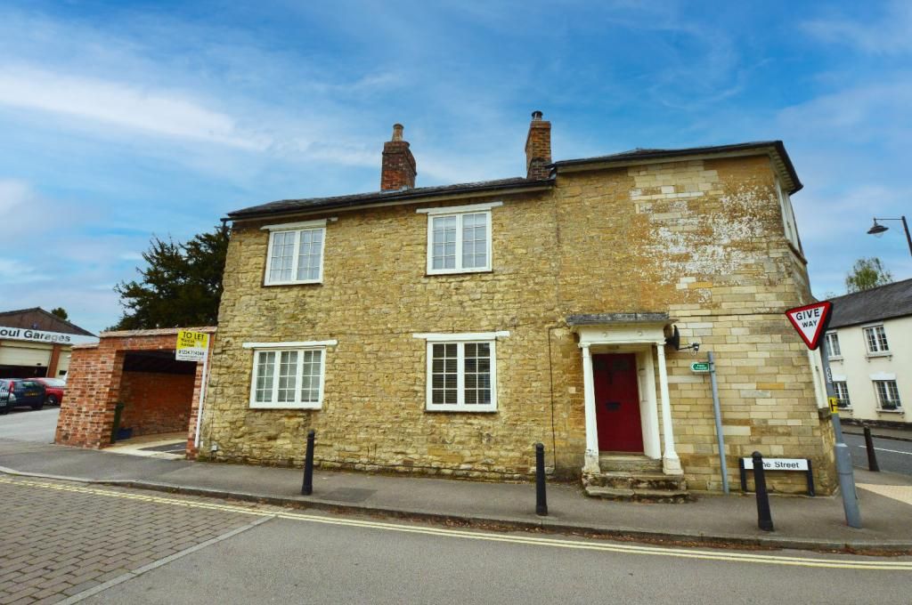 Property photo 1 of 12