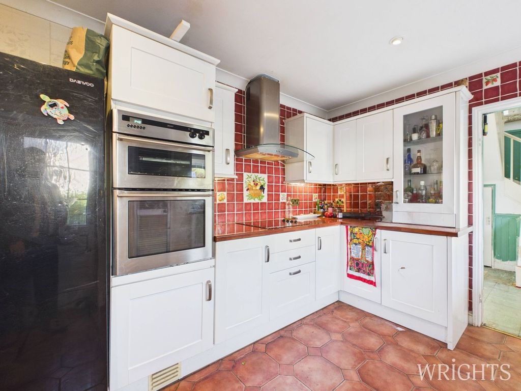 Property photo 3 of 17
