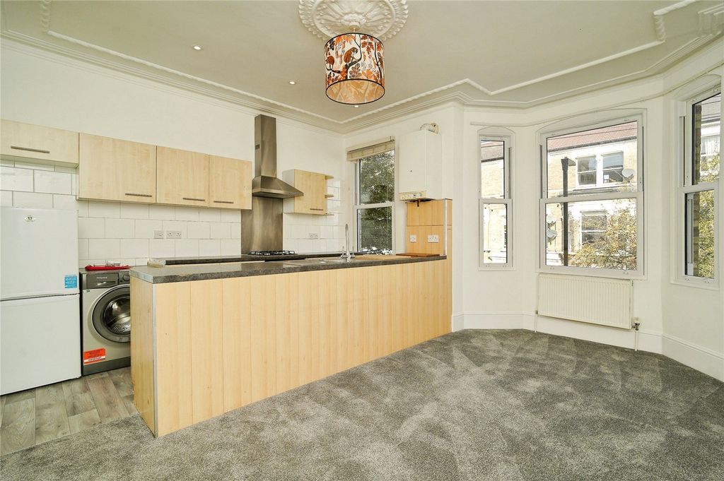 Property photo 2 of 13 Picture No. 34