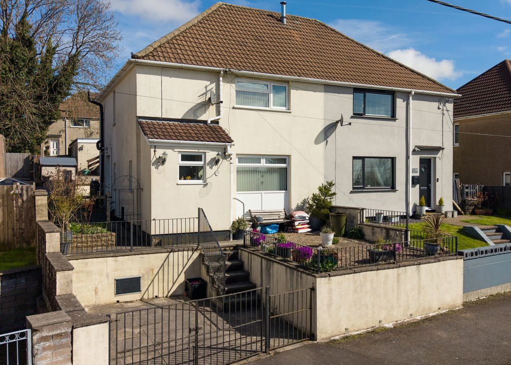 Property photo 1 of 27