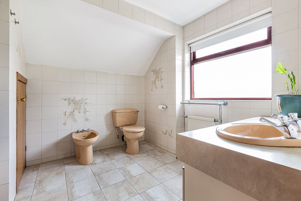 Additional image 27 of 5 bed detached house for saleEynsham Road, Botley OX2