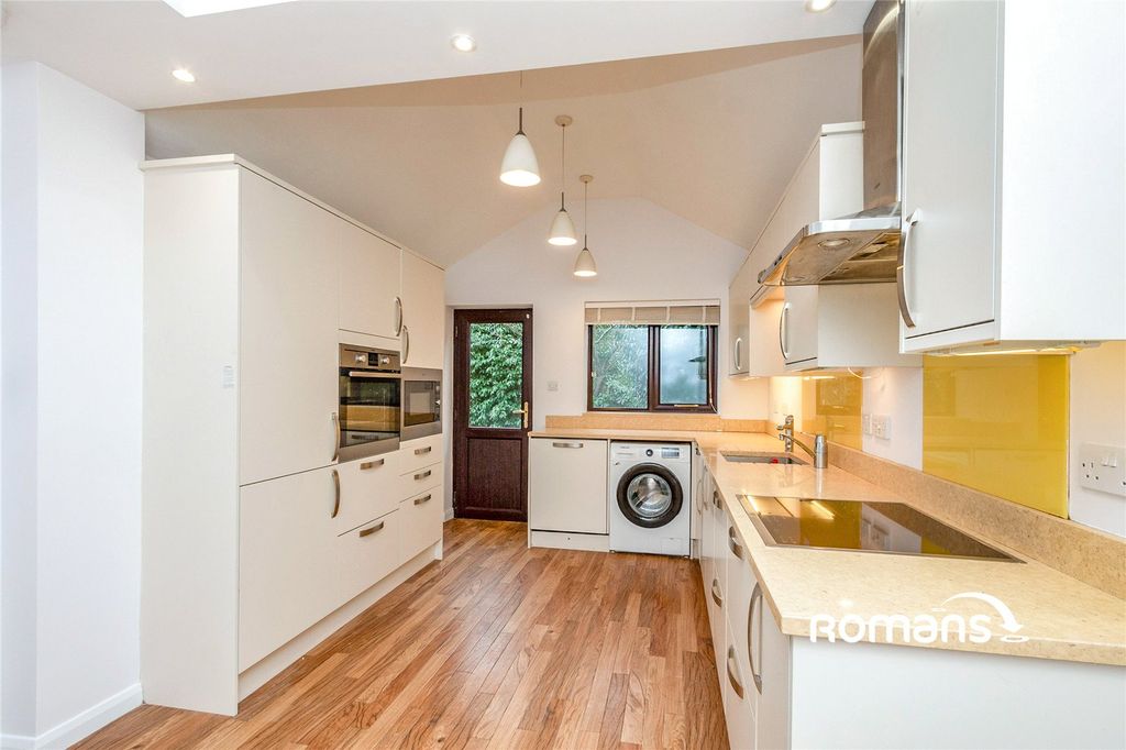 Property photo 3 of 10 Picture No. 05