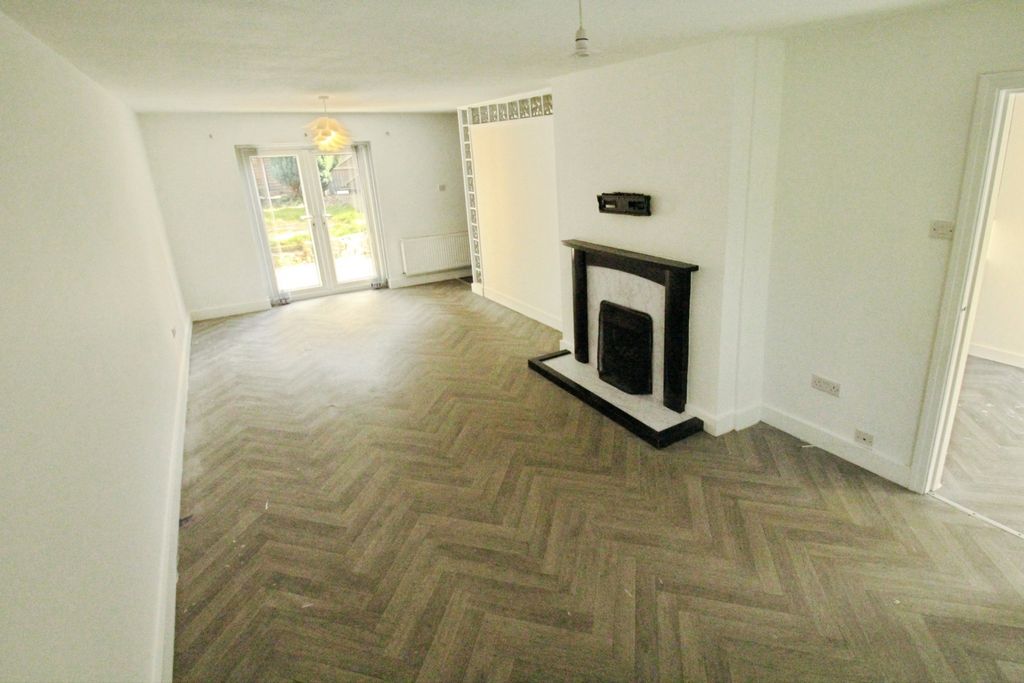 Property photo 2 of 12 Picture No. 22
