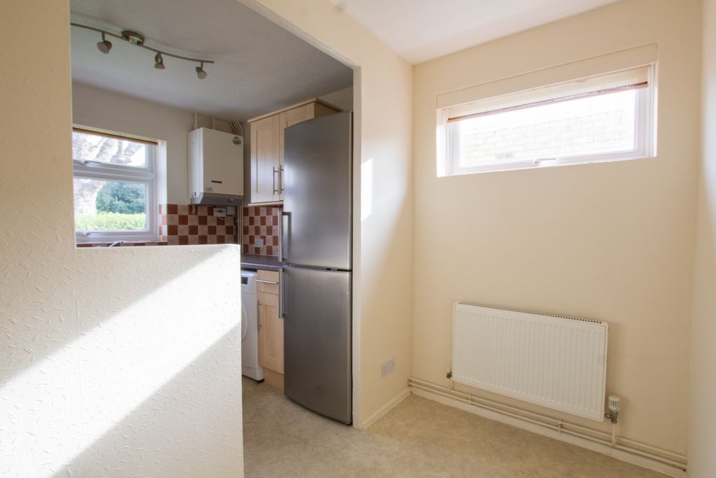 Property photo 3 of 11 Dining Room