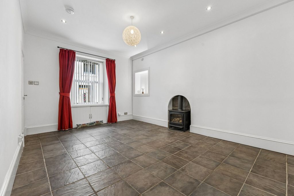 Property photo 3 of 18 Picture No. 04