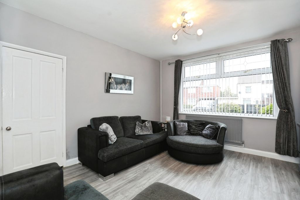 Property photo 3 of 17 Pbox-Img.Jpg