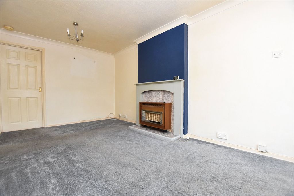 Property photo 3 of 12 Picture No. 02