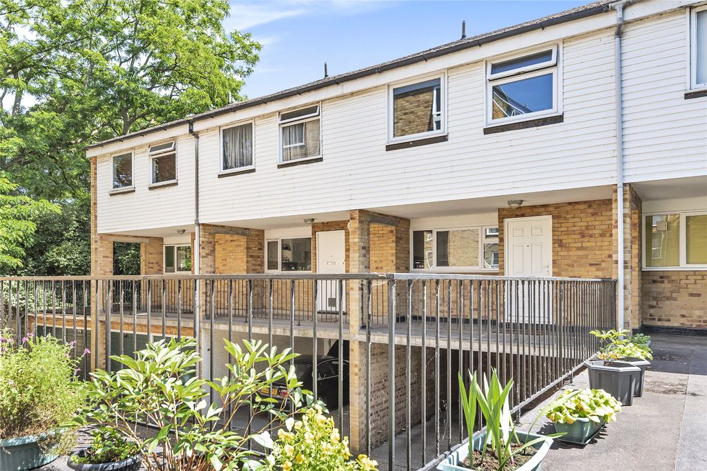 Property photo 1 of 6 Front