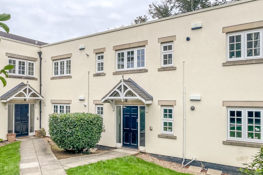 Property photo 1 of 9 Front