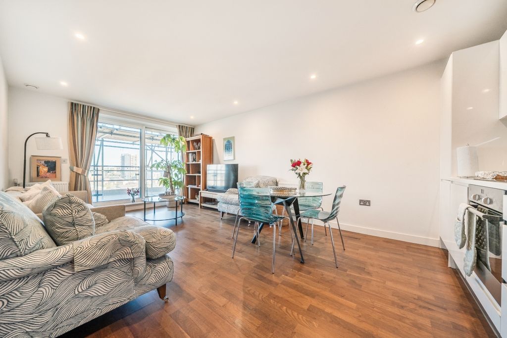 Property photo 2 of 18 1486368 (3)