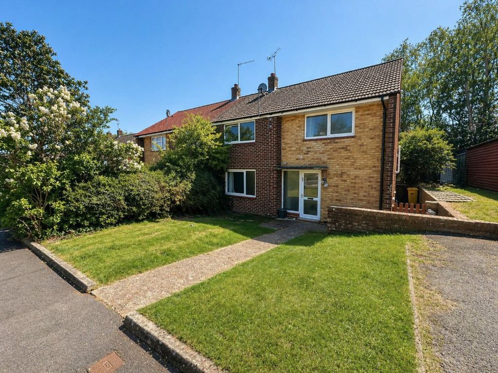 Property photo 1 of 14 Photo 9