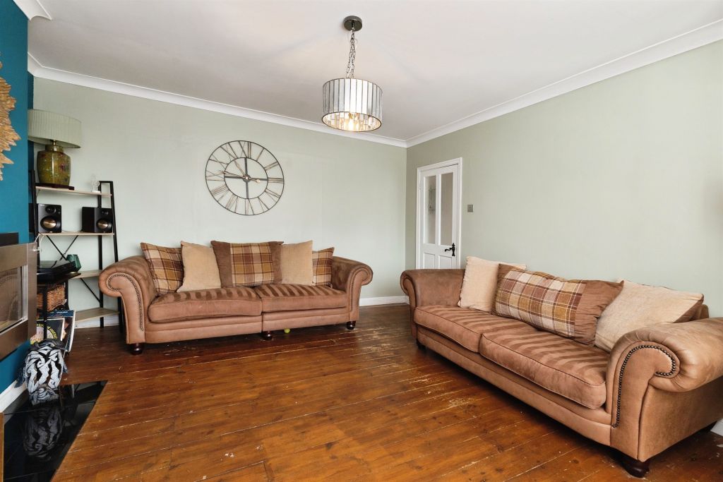 Property photo 3 of 19