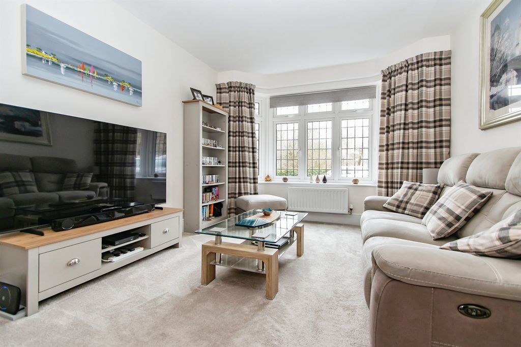 Property photo 2 of 17