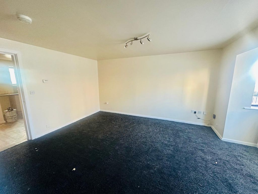 Property photo 2 of 11 Gallery