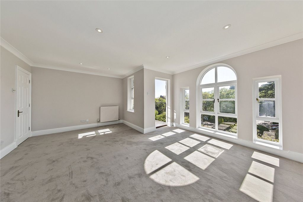 Property photo 2 of 13 Picture No. 09