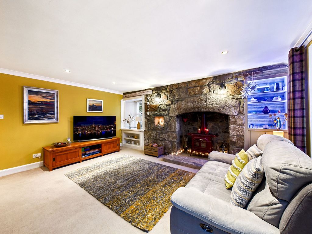 Property photo 3 of 32