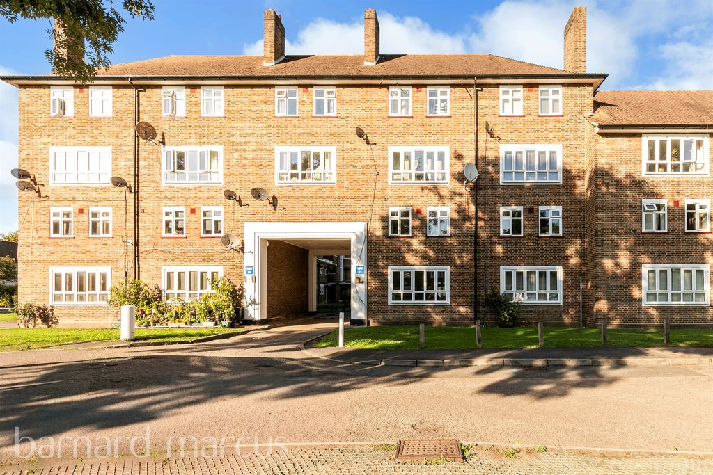 Property photo 1 of 8