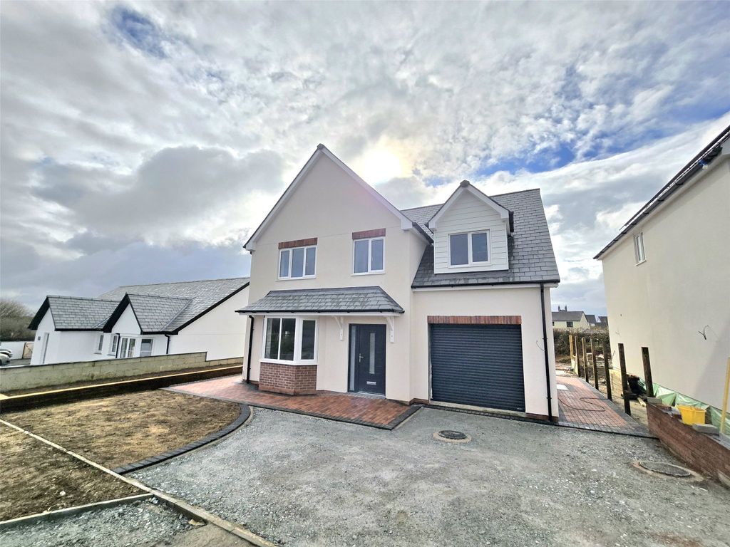 Property photo 2 of 6 No13