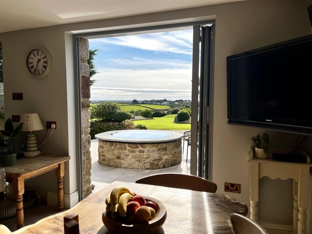 Property photo 2 of 26 4837751