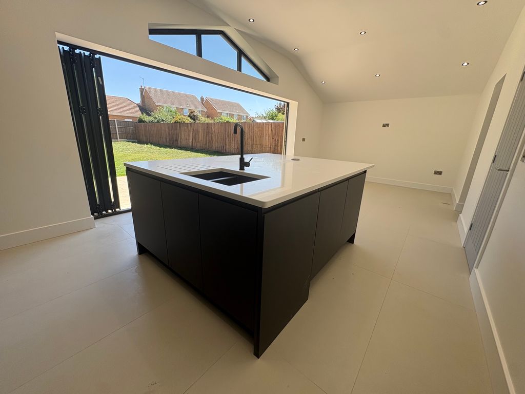 Property photo 2 of 40 Img_2536