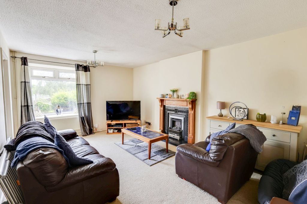 Property photo 2 of 12 Picture No. 24