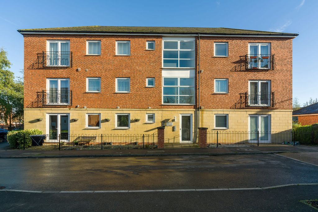 Property photo 1 of 16